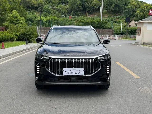 Jetour X70 Plus — Фото автомобиля 2
