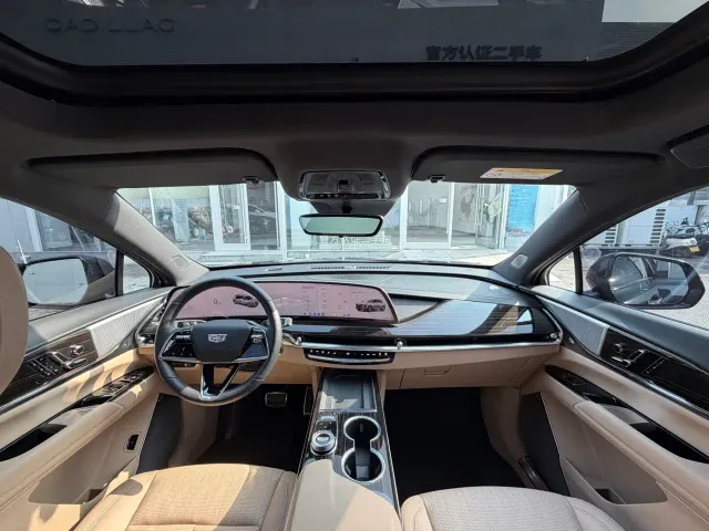 Cadillac XT5 — Фото автомобиля 17