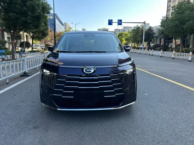 Фотография автомобиля — GAC Trumpchi E8