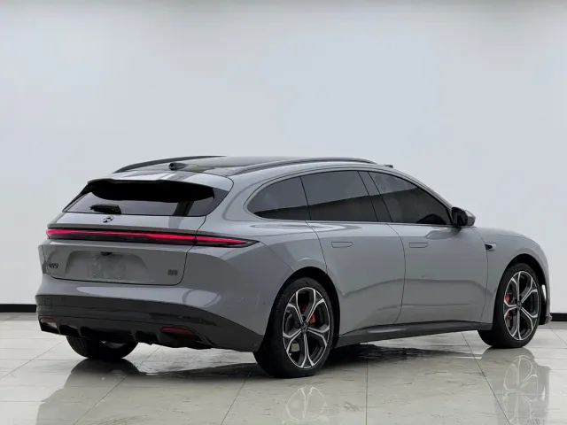 Nio ET5 Touring — Фото автомобиля 7