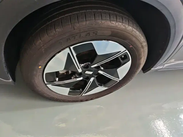 Geely Galaxy E5 — Фото автомобиля 22