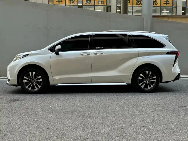 Toyota Granvia — Фото автомобиля 3