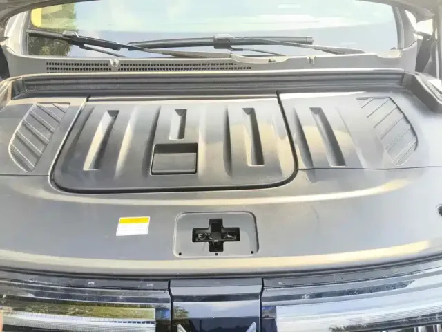 Voyah Auto Voyah Dreamer 2022 Zero-carbon Edition Home+Range Package 605km — Фото автомобиля 3