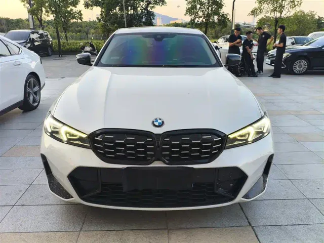 BMW 3 Series — Фото автомобиля 2
