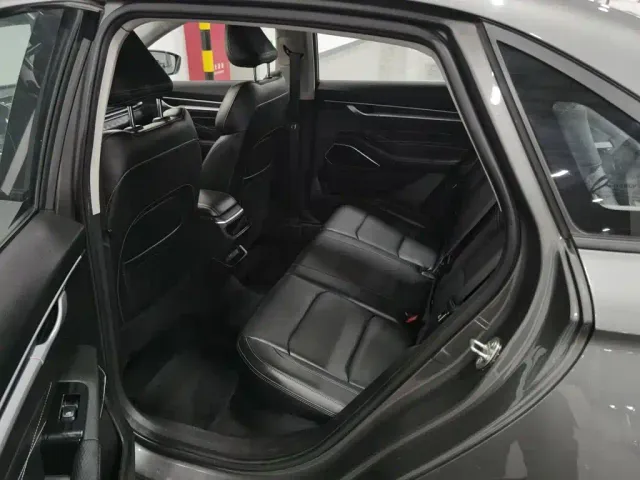 Geely Emgrand — Фото автомобиля 15