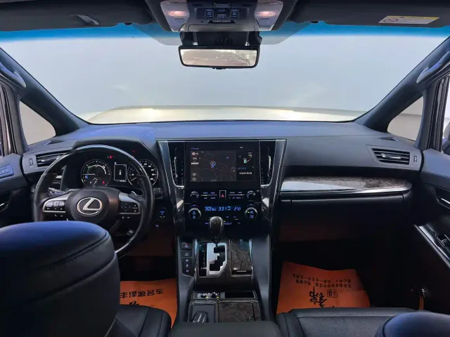 Toyota Vellfire — Фото автомобиля 8
