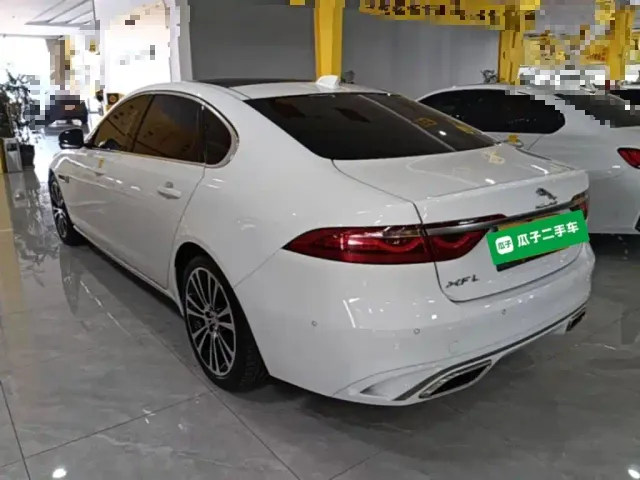 Jaguar XFL — Фото автомобиля 4