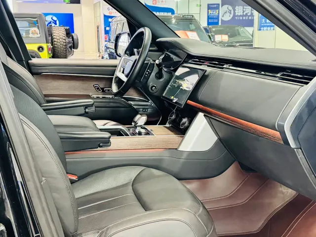 Land Rover Range Rover — Фото автомобиля 10