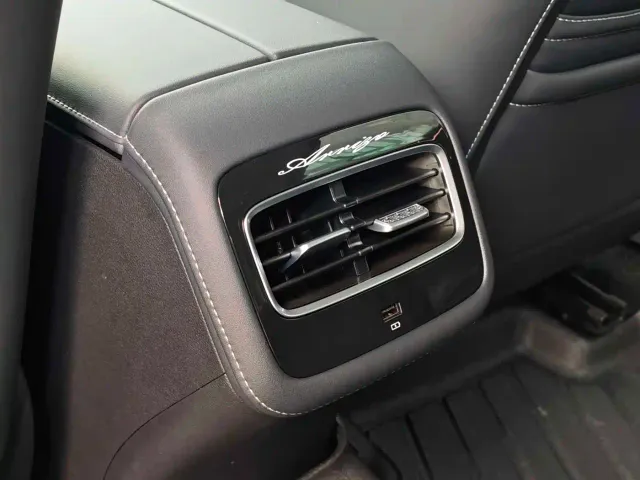 Chery Arrizo 8 — Фото автомобиля 10
