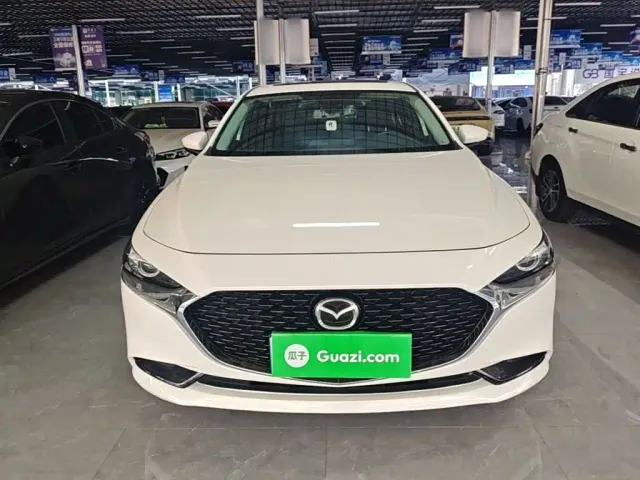 Mazda Axela — Фото автомобиля 2