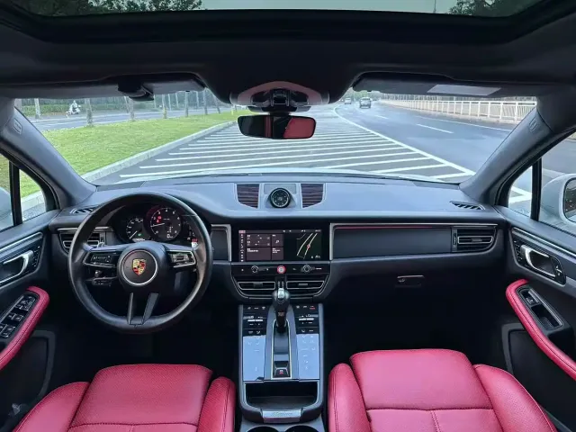Porsche Macan — Фото автомобиля 8