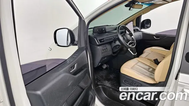 Hyundai Staria Staria 4WD Tourer 9 мест — Фото автомобиля 10