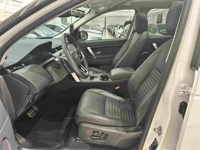 Land Rover Discovery Sport — Фото автомобиля 11