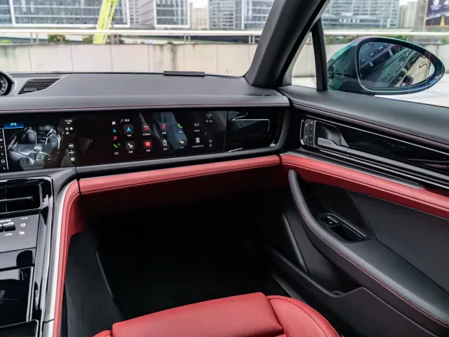 Porsche Panamera — Фото автомобиля 27
