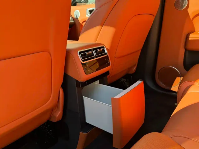 Li Auto L7 — Фото автомобиля 9