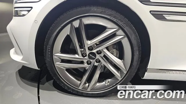 Genesis G80 Бензин 2.5 турбо AWD — Фото автомобиля 5