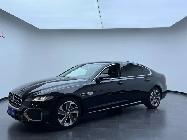 Jaguar XFL — Фото автомобиля 25