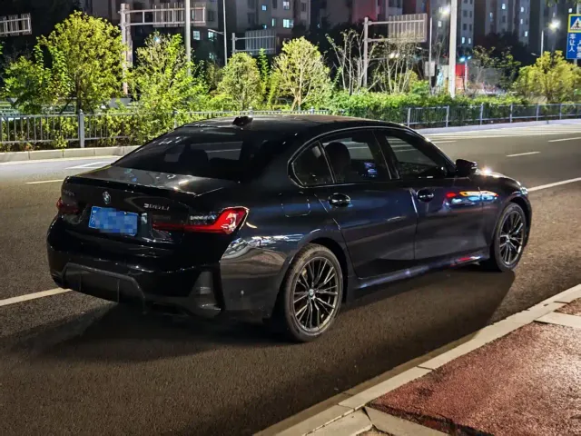 BMW 3 Series — Фото автомобиля 3