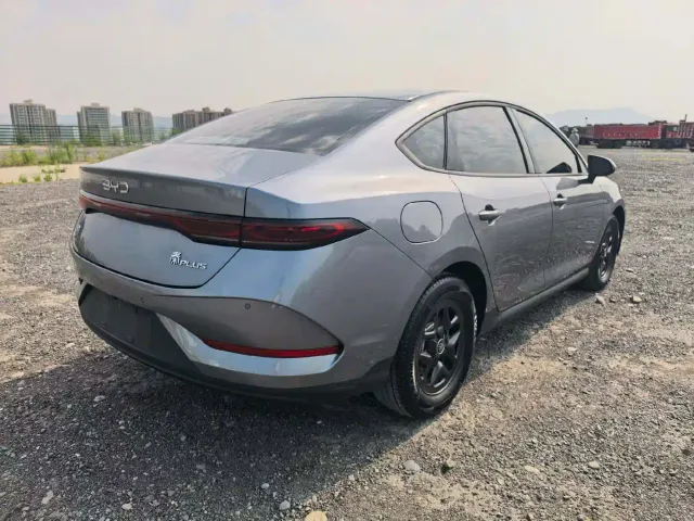 BYD Qin PLUS — Фото автомобиля 6