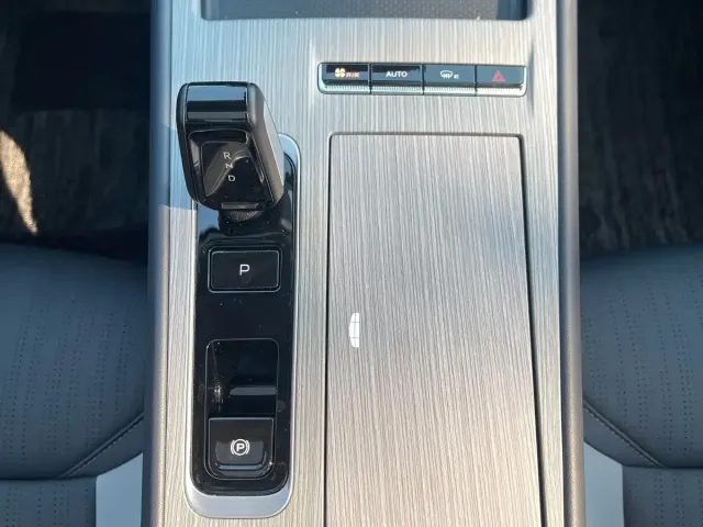 Geely Boyue L — Фото автомобиля 11