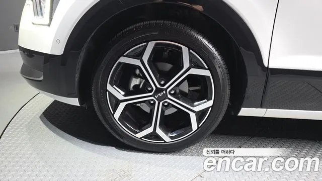 Kia Niro The All New Niro Signature — Фото автомобиля 5