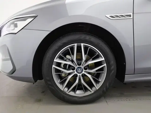BYD Qin PLUS — Фото автомобиля 17