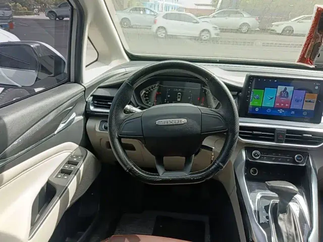 Maxus G50 — Фото автомобиля 10