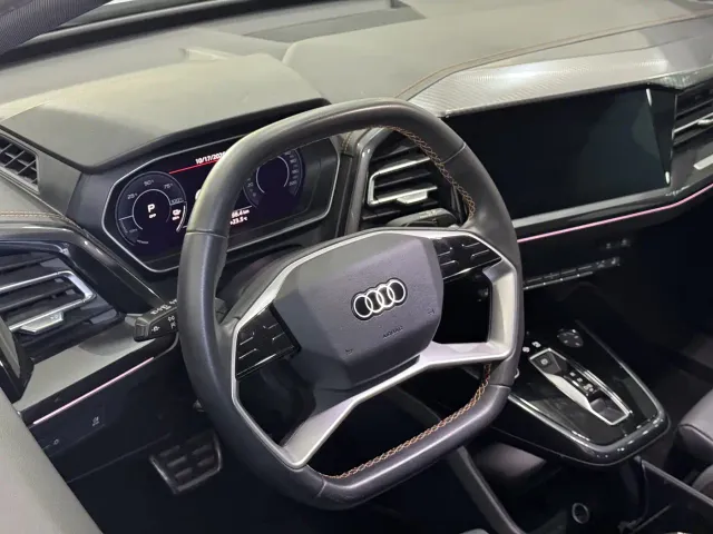 Audi Q4 e-tron — Фото автомобиля 16