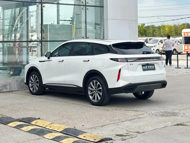 Exeed RX — Фото автомобиля 6