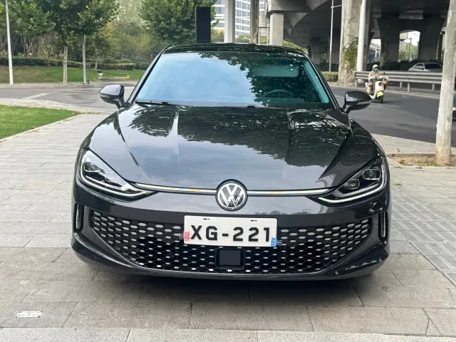 Volkswagen Lamando — Фото автомобиля 2