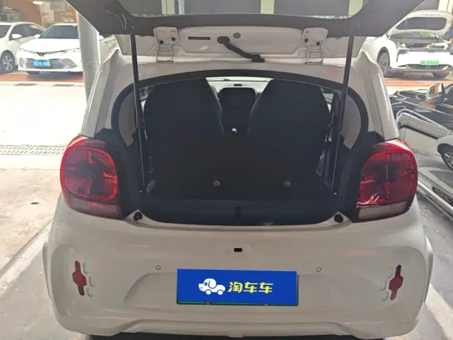 Roewe Clever — Фото автомобиля 4