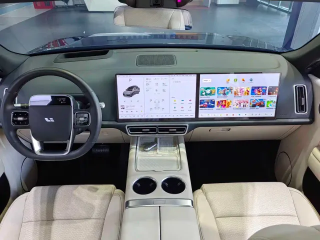 Li Auto L9 — Фото автомобиля 15