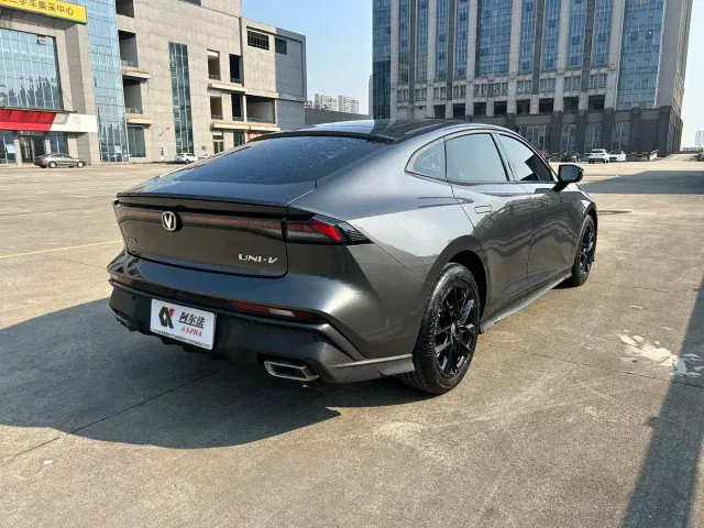 Changan UNI-V — Фото автомобиля 6
