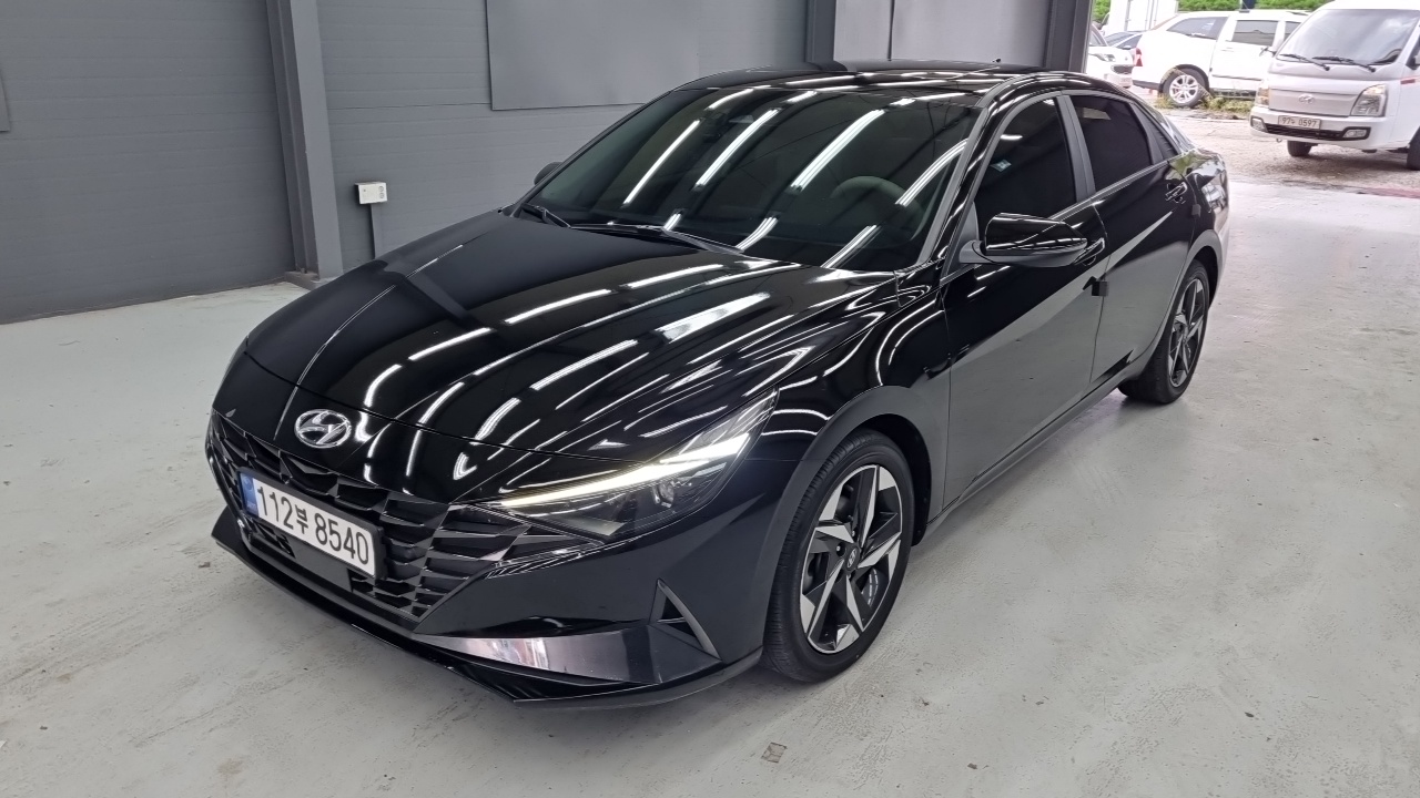 Фотография автомобиля — Hyundai Avante CN7