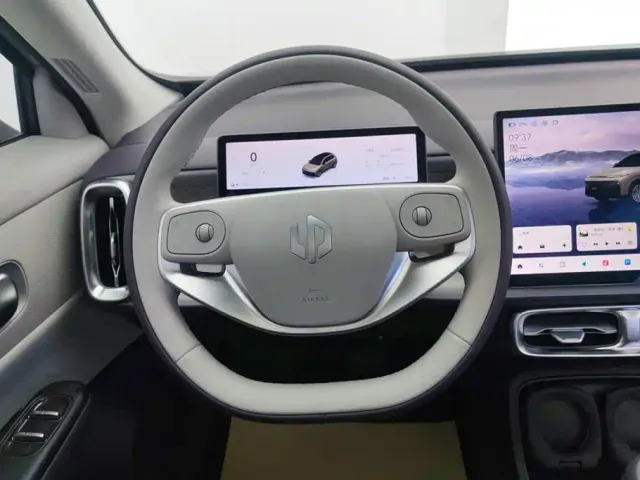 Leapmotor B10 — Фото автомобиля 15