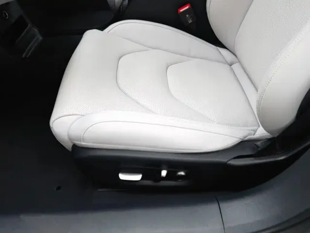 Xiaomi SU7 — Фото автомобиля 20
