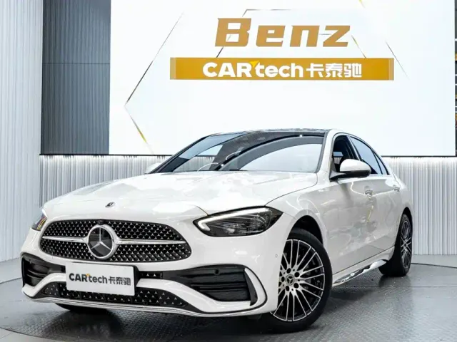 Фотография автомобиля — Mercedes-Benz C-Class