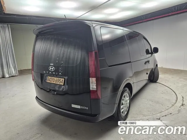 Hyundai Staria — Фото автомобиля 2
