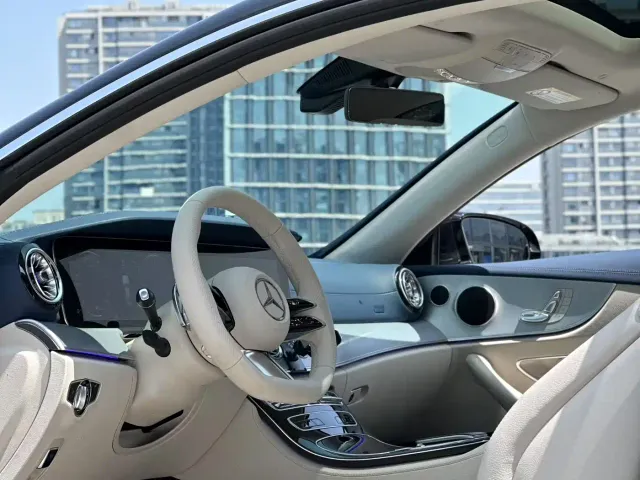 Mercedes-Benz E-Class — Фото автомобиля 5