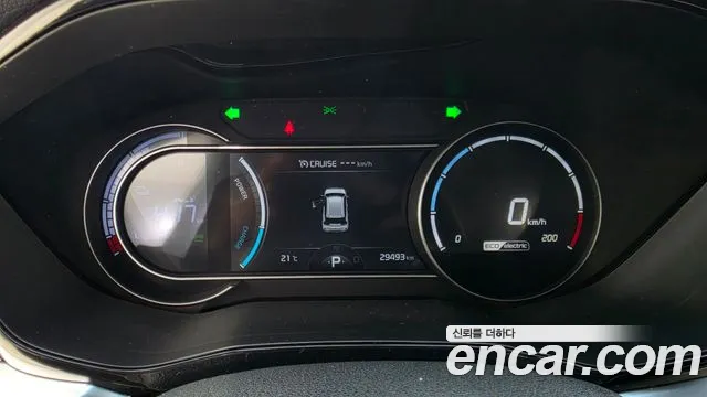 Kia Niro — Фото автомобиля 8