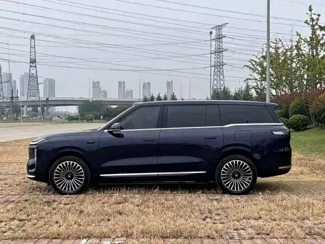 IM Motors LS9 — Фото автомобиля 10