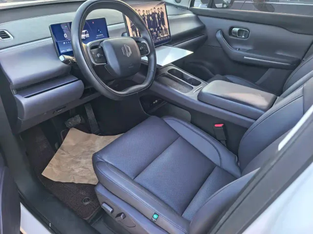 Leapmotor C10 — Фото автомобиля 4