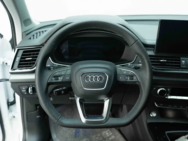 Audi Q5L — Фото автомобиля 12