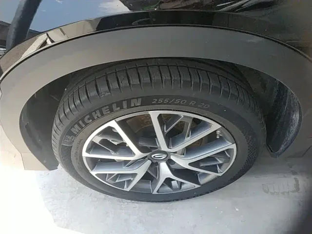 GAC Trumpchi GS8 — Фото автомобиля 21