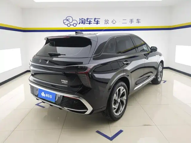 Hongqi HS3 PHEV — Фото автомобиля 3
