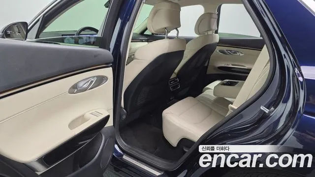 Genesis GV70 — Фото автомобиля 26