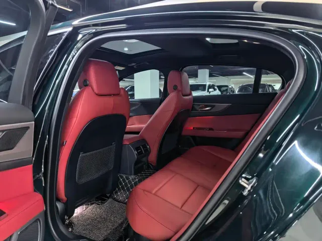 Jaguar XEL — Фото автомобиля 8