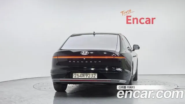 Hyundai Grandeur Grandeur (GN7) 3.5 Бензин 2WD — Фото автомобиля 4