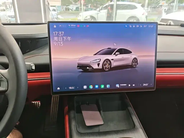 Xiaomi SU7 — Фото автомобиля 12
