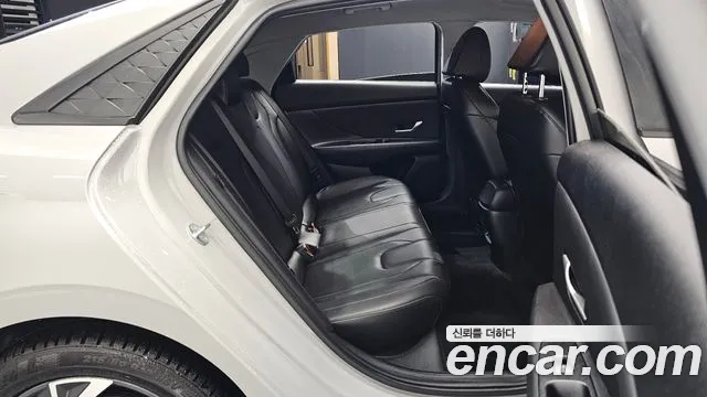 Hyundai AVANTE Новый Avante (CN7) — Фото автомобиля 19